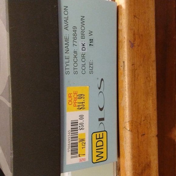 NIB Solos brown slip on sandals Sz 7.5 W - Picture 8 of 8